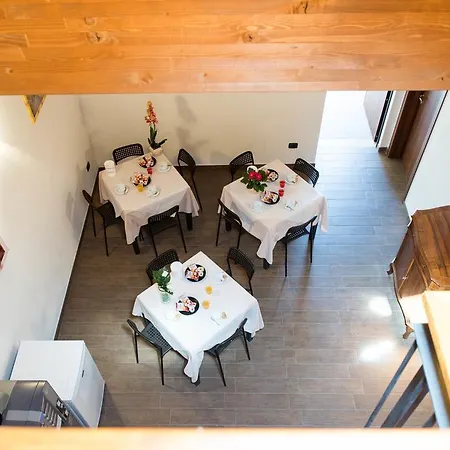 La Palazzina カントリーハウス *