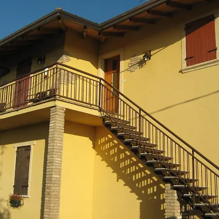 La Palazzina منزل ريفي *